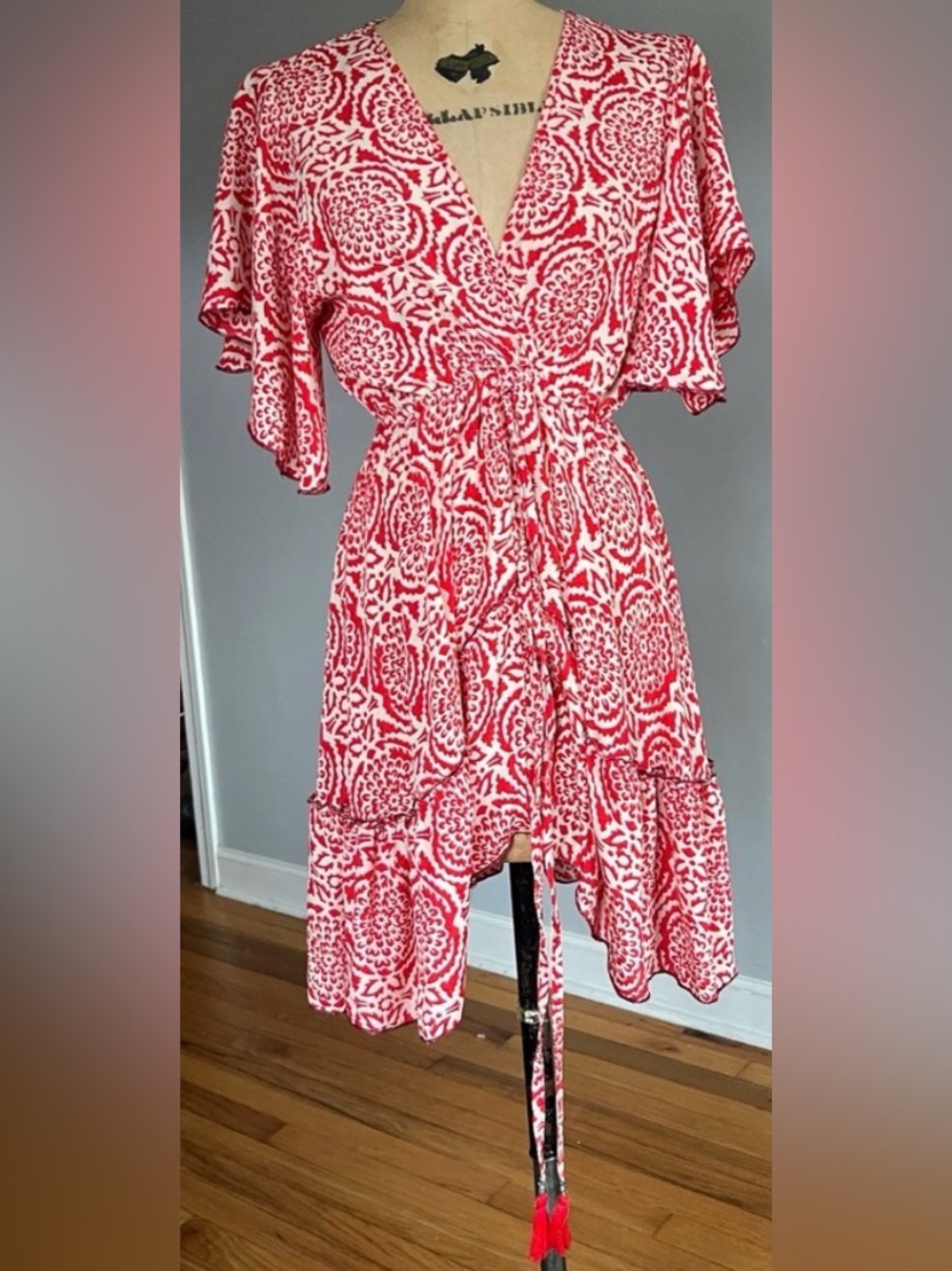 Mod’s Mahal Red White V Neck Dress